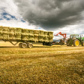 Тележка для перевозки тюков самозагрузочная 4480 XD FARM KING (ФАРМ КИНГ)