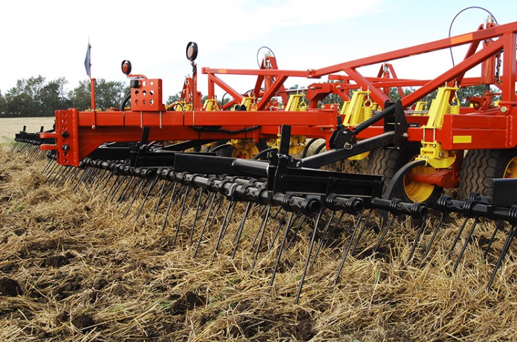 Чизельный культиватор 9500